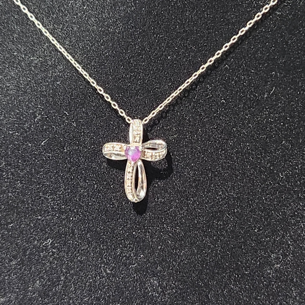 Sterling Silver 20 in necklace with ornate cross
